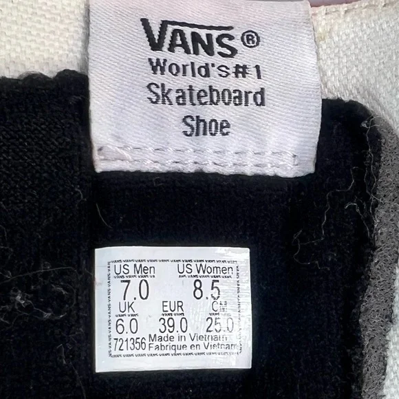 Vans SK8 Hi Cherry Red Suede Unisex Shoe Size 8.5 or 7 #538